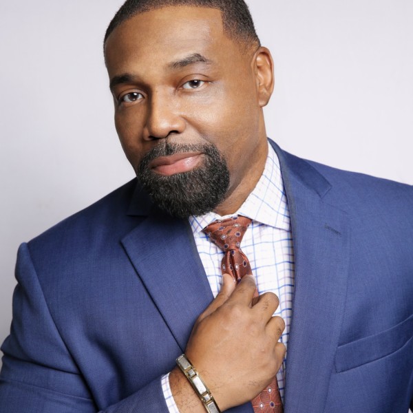 A LAYING MAN vs A STANDING MAN Feb 1 3:01pm